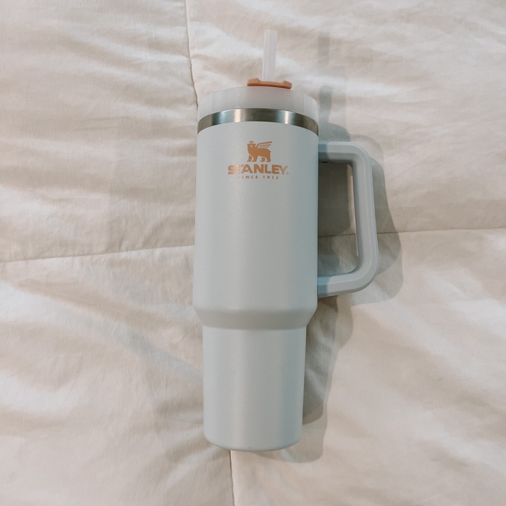40oz Stanley Tumbler CLOUD